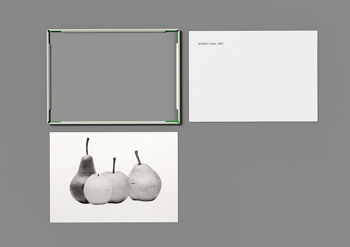 Alexandra Gerber_Untitled Picture Frame-Entete